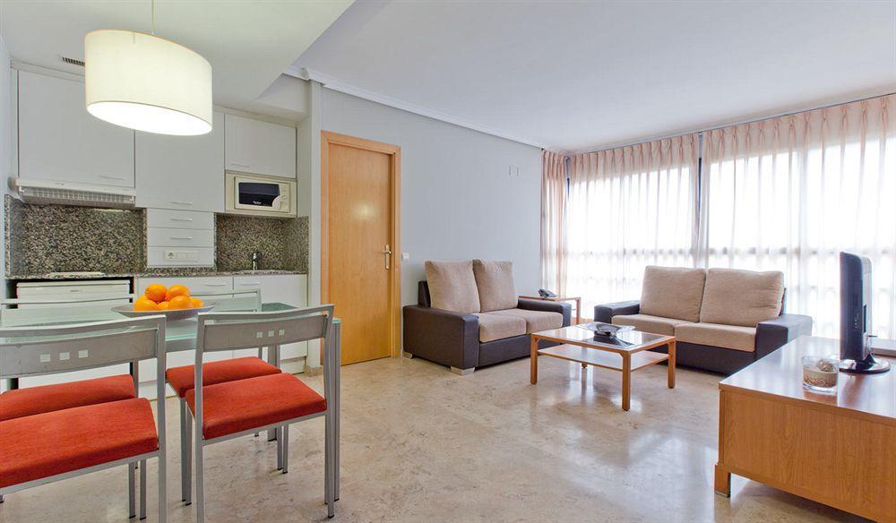 Apartamentos Plaza Picasso Valencia Luaran gambar