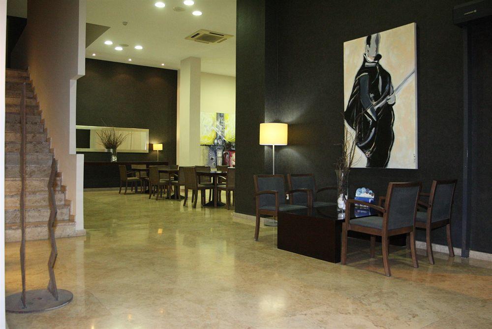 Apartamentos Plaza Picasso Valencia Luaran gambar