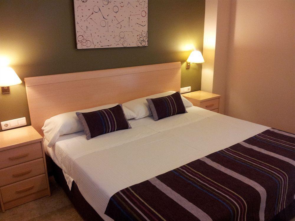 Apartamentos Plaza Picasso Valencia Luaran gambar