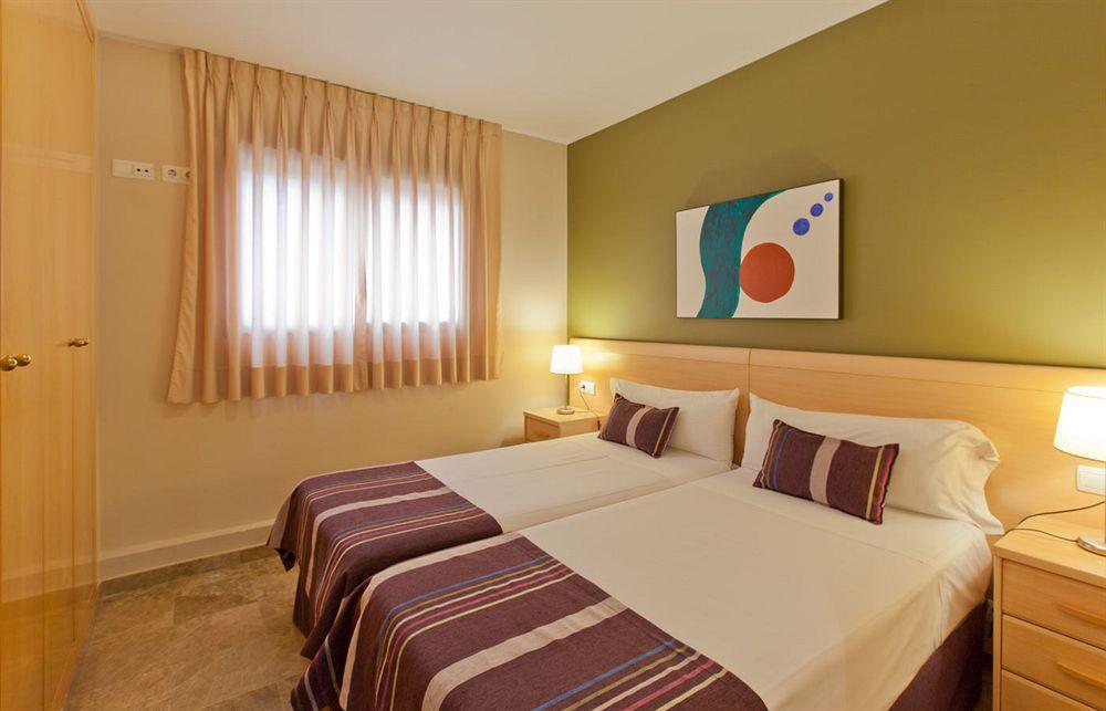 Apartamentos Plaza Picasso Valencia Luaran gambar