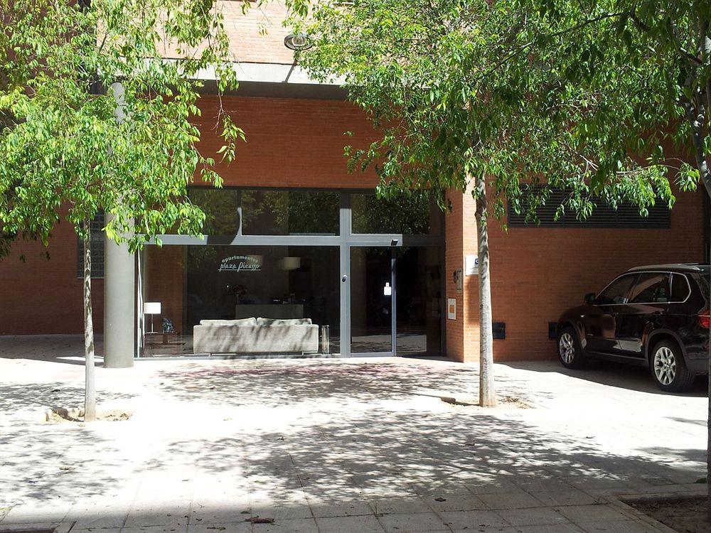 Apartamentos Plaza Picasso Valencia Luaran gambar