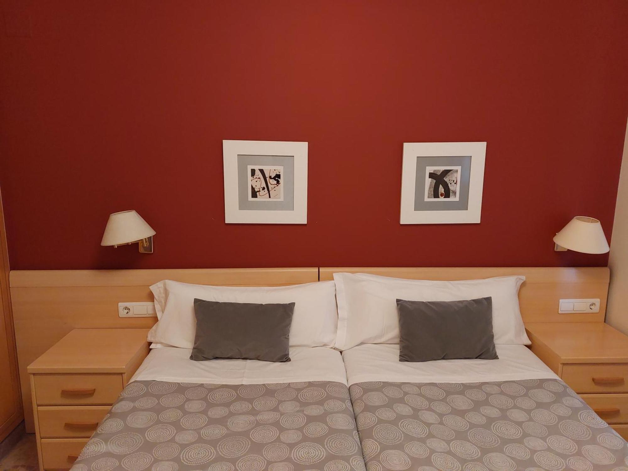 Apartamentos Plaza Picasso Valencia Luaran gambar