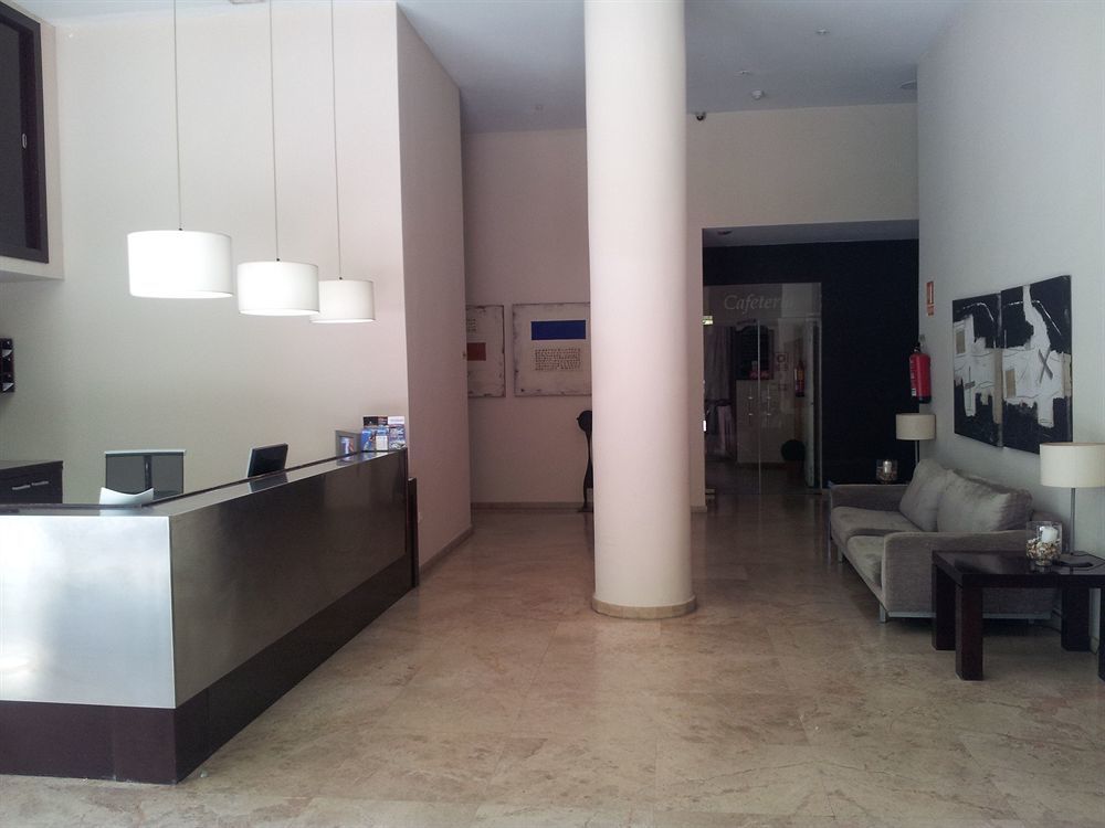 Apartamentos Plaza Picasso Valencia Luaran gambar