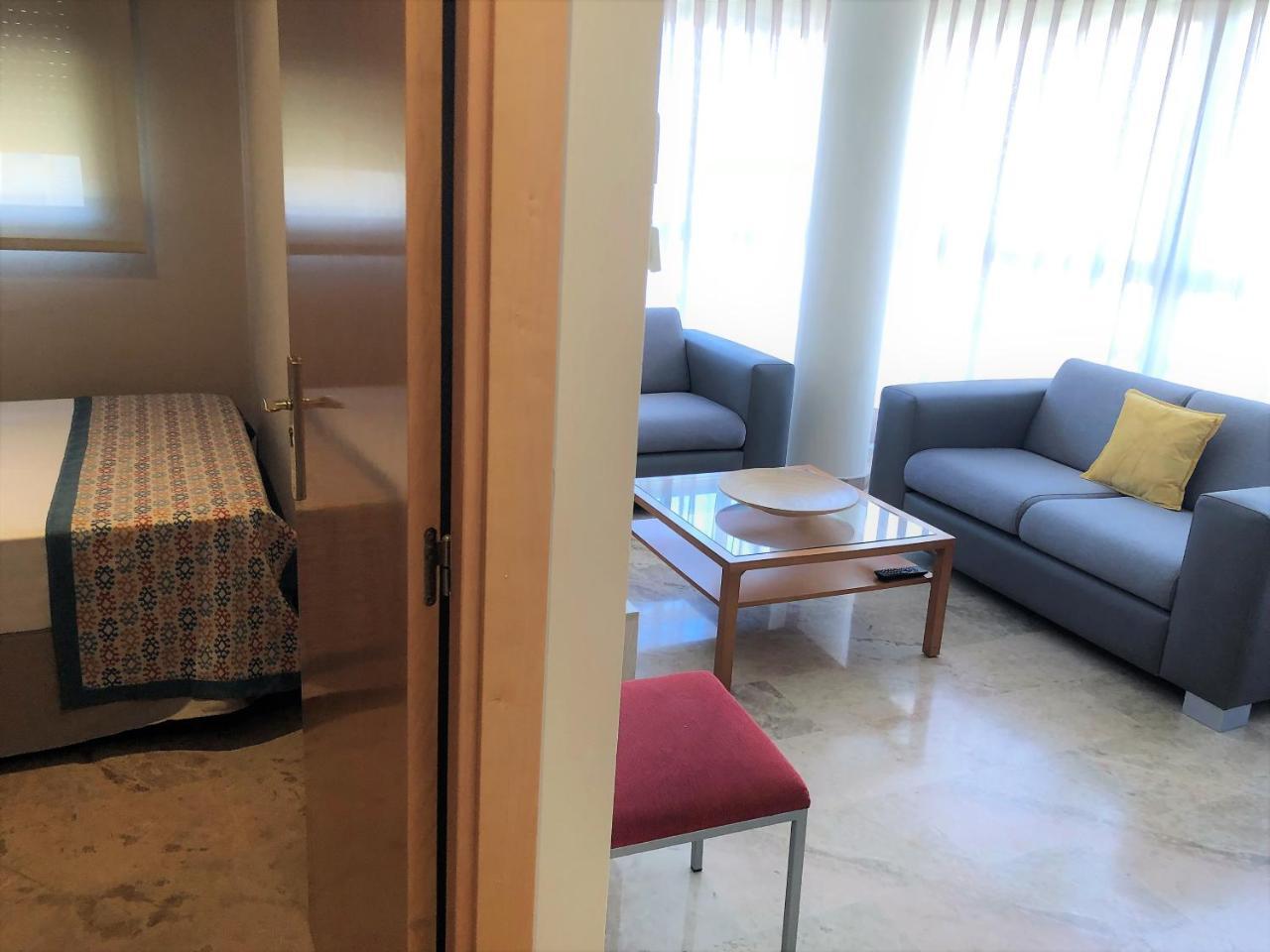 Apartamentos Plaza Picasso Valencia Luaran gambar