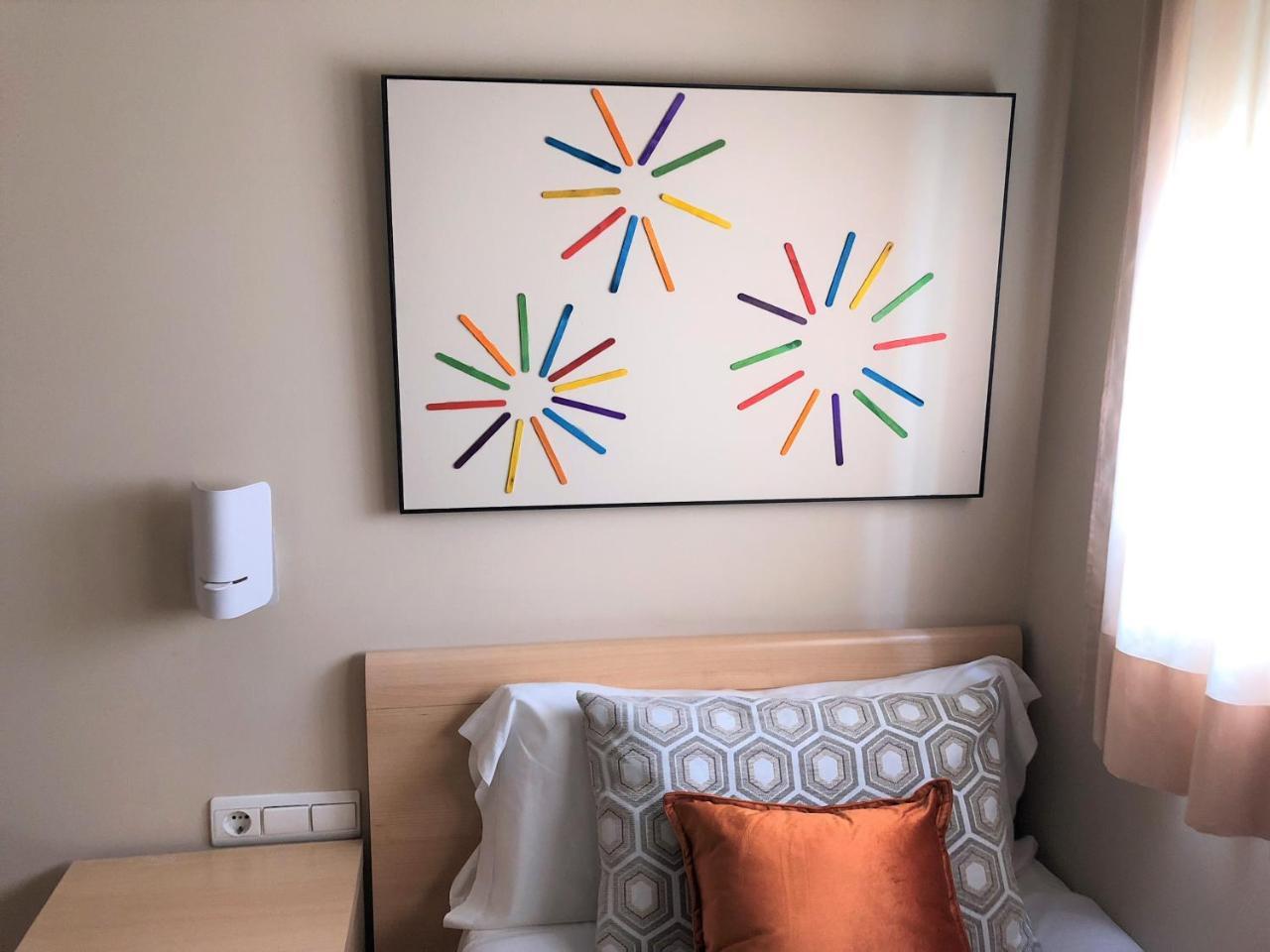 Apartamentos Plaza Picasso Valencia Luaran gambar